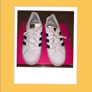 Adidas superstars